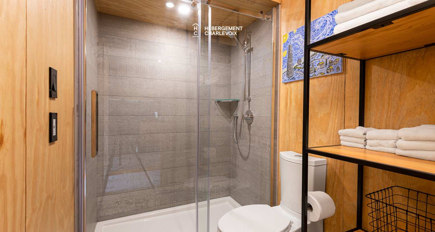 Refuge-4-C - Tini-house at the top the Massif